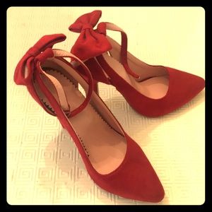 Red Bow Tie Pumps